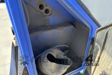 2012 Isuzu NPR 400 4x2 Dual-Steer Sweeper