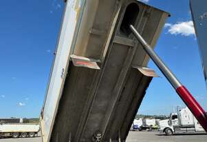 Kenworth 2015   T409 Tipper