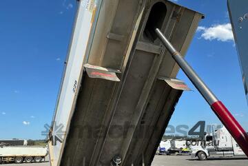 Kenworth 2015   T409 Tipper