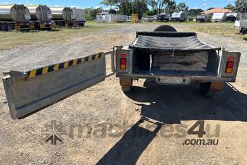 2007 Komas Trailers Single Axle Tipping Box Trailer