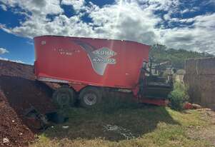 Kuhn   Feed Mixer Wagon
