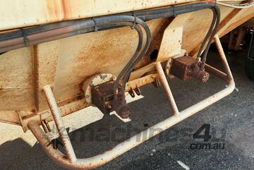 2010 Boomerang SEM 1.1 Tri Axle Belly Dumping Trailer