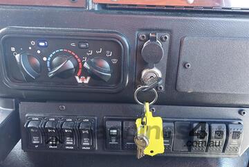 Western Star   4864FXB