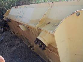 Caterpillar D9G / D9H U Blade - picture1' - Click to enlarge
