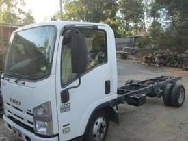 2008 NLR85 Isuzu - picture1' - Click to enlarge