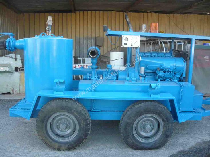caption DEUTZ / CHESTERTON TRAILER MOUNTED DEWATERING PUMP