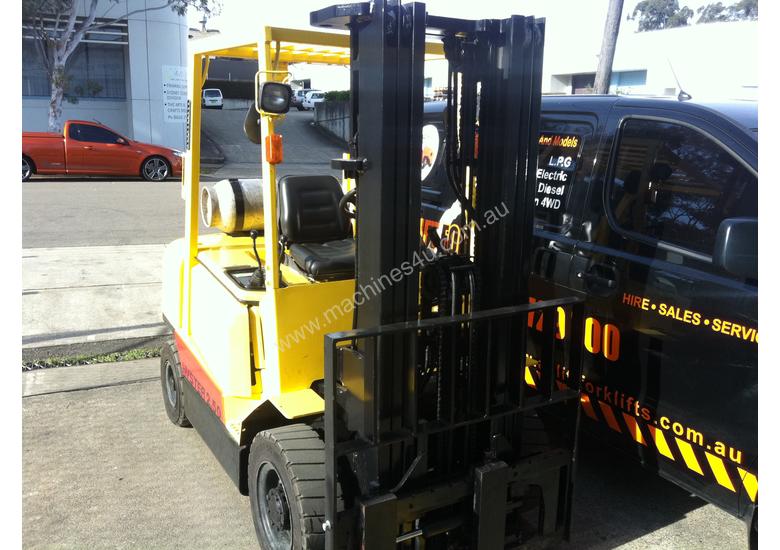 caption Used Hyster LPG forklift H2.50DX