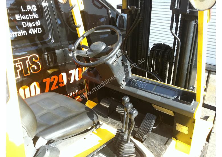 caption Used Hyster LPG forklift H2.50DX