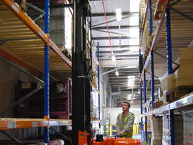 Pedestrian Narrow Aisle Forklift - picture0' - Click to enlarge