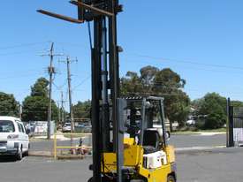 Datsun CPF02 Container Mast Forklift - picture0' - Click to enlarge