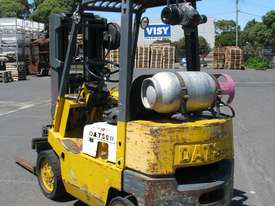 Datsun CPF02 Container Mast Forklift - picture2' - Click to enlarge