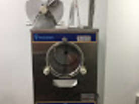 Ice cream making machine - picture1' - Click to enlarge