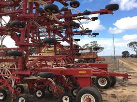 Morris C2 Air Seeder Seeding/Planting Equip - picture0' - Click to enlarge