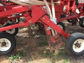 Morris C2 Air Seeder Seeding/Planting Equip - picture1' - Click to enlarge