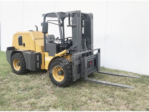 SUMMIT 3.5 Tonne 4WD Rough Terrain Forklift with 3 Stage 4 Meter Container Mast 