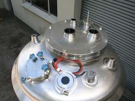 Stainless Steel Vacuum Mixing Tank - picture1' - Click to enlarge
