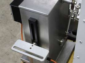Piston Filler - picture1' - Click to enlarge