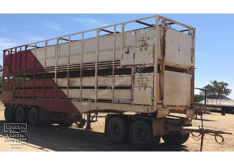 caption Haulmark Double Deck Cattle Crates x 3, Massive Price Drop