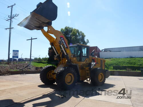 LOVOL FL966H Wheel Loader 6T Lift 240HP