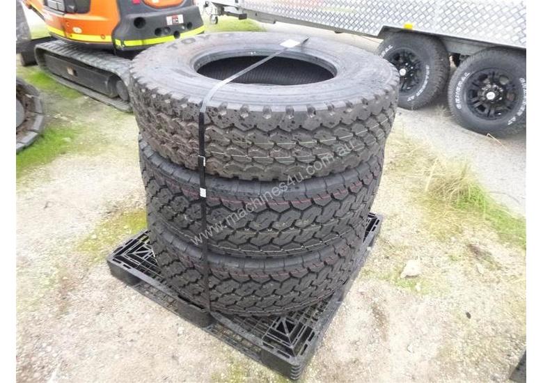 caption 3X Tyres ON Pallet