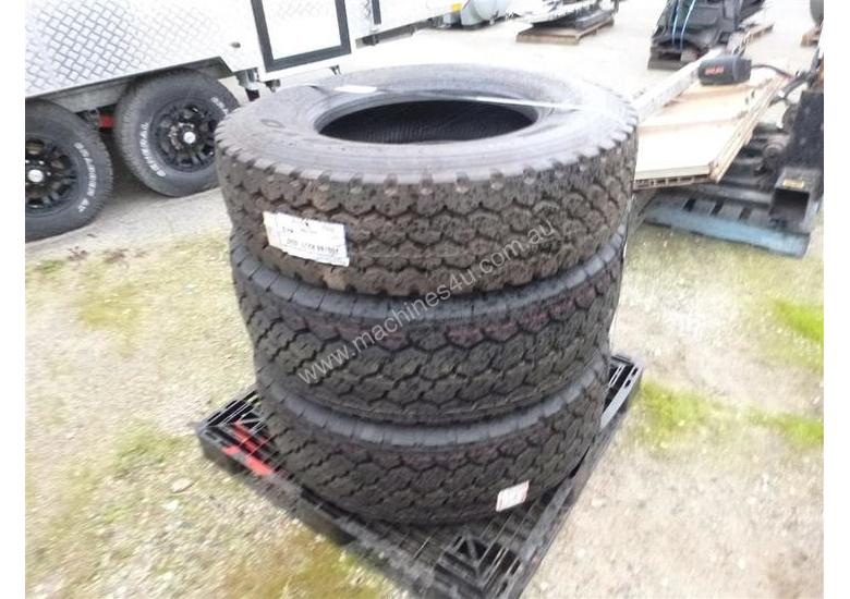 caption 3X Tyres ON Pallet