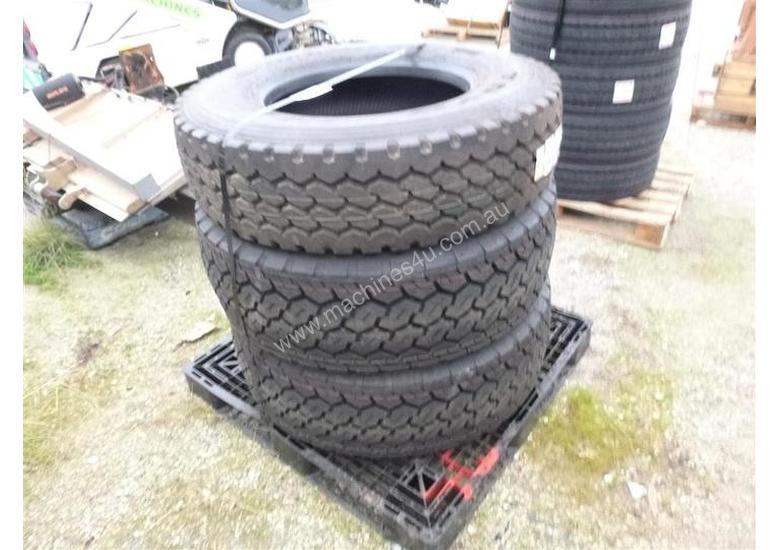 caption 3X Tyres ON Pallet