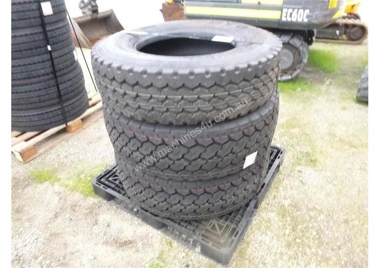caption 3X Tyres ON Pallet