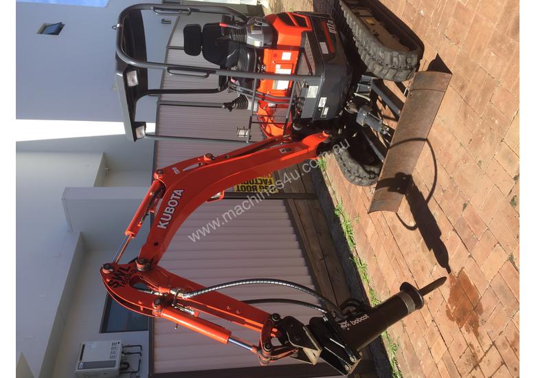 caption Hydraulic Breaker Bobcat HB380 / Montabert SC-8