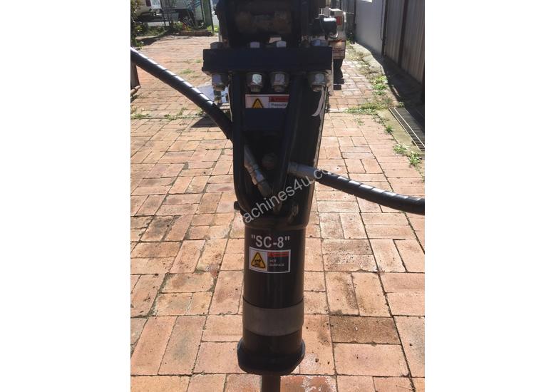 caption Hydraulic Breaker Bobcat HB380 / Montabert SC-8