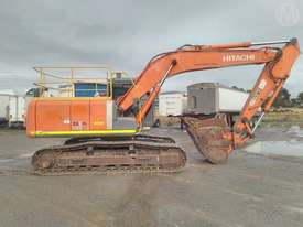 Hitachi ZX200LC-3 - picture0' - Click to enlarge