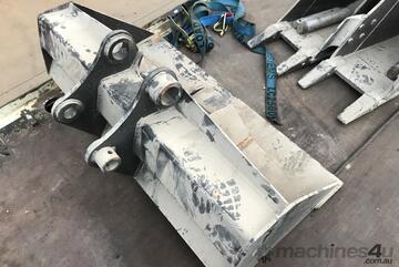 Misc 1180mm Cleanup Mud Bucket