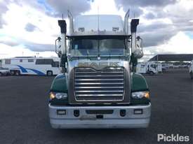 2015 Mack Trident - picture1' - Click to enlarge