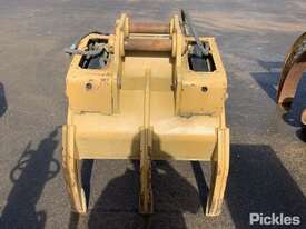 BBB Hydraulic Grab to Suit 12-15T Excavator - picture2' - Click to enlarge