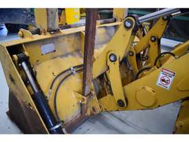 2015 CATERPILLAR 432F - picture2' - Click to enlarge