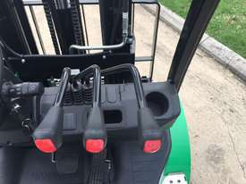 Brand New Hangcha 2.5 Ton Li-ion Forklift  - picture2' - Click to enlarge
