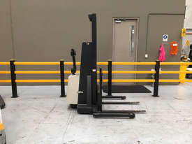 Crown 20IMT130 Walk Behind Forklift - picture0' - Click to enlarge