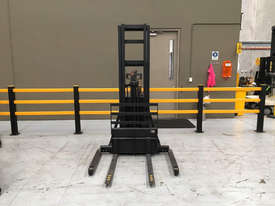 Crown 20IMT130 Walk Behind Forklift - picture1' - Click to enlarge