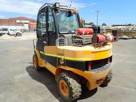 2011 JCB Teletruck 35D 4X4 Enclosed Cab Forklift With Reach Arm - picture2' - Click to enlarge