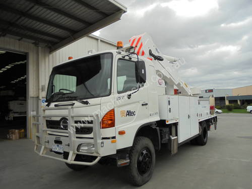 Versatile 16m Insulated Truck-Mounted Elevated Work Platform