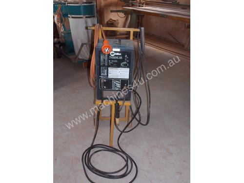 Electric stik welder.