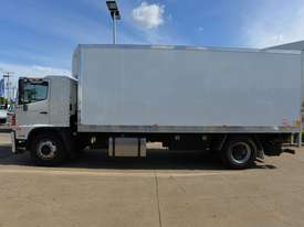 2015 HINO GH 500 - Pantech trucks - Xlwb - Tail Lift - picture0' - Click to enlarge