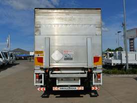 2015 HINO GH 500 - Pantech trucks - Xlwb - Tail Lift - picture2' - Click to enlarge