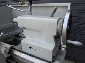 Metal Centre Lathe, 58mm Spindle Bore, Taiwanese, 0.5m BC - picture2' - Click to enlarge