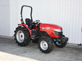 T613 4WD Utility ROPS  Synchro Shuttle Tractor - picture0' - Click to enlarge