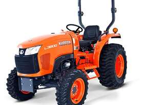 Kubota L3800HD Hydro Transmission - picture0' - Click to enlarge