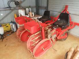 Complete Transplanter, Excellent condition,  - picture0' - Click to enlarge