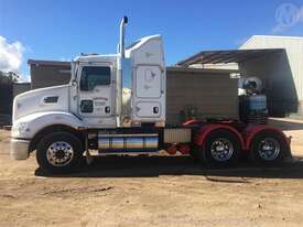 Kenworth T403 - picture2' - Click to enlarge