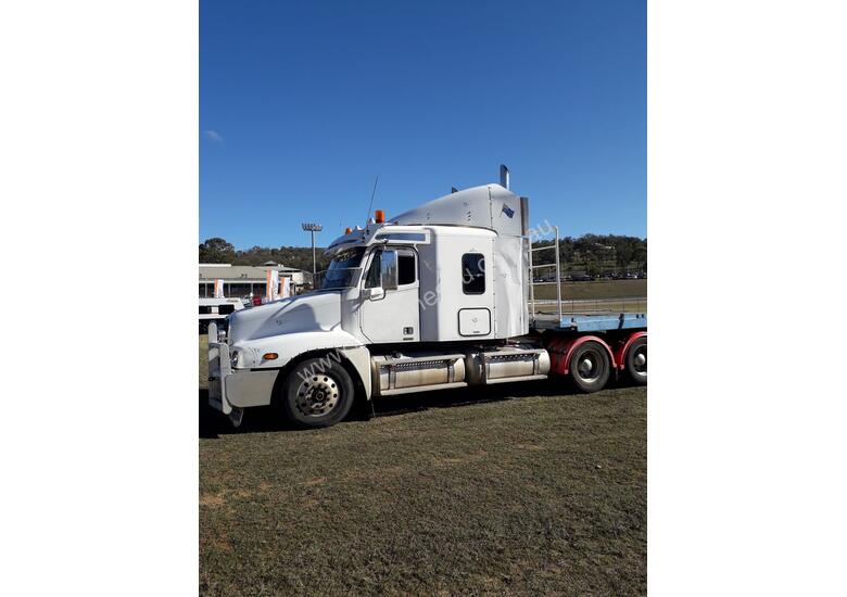 caption Freightliner Columbia CL120 Semi