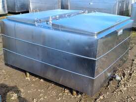 1,360lt STAINLESS STEEL TANK, MILK VAT - picture0' - Click to enlarge
