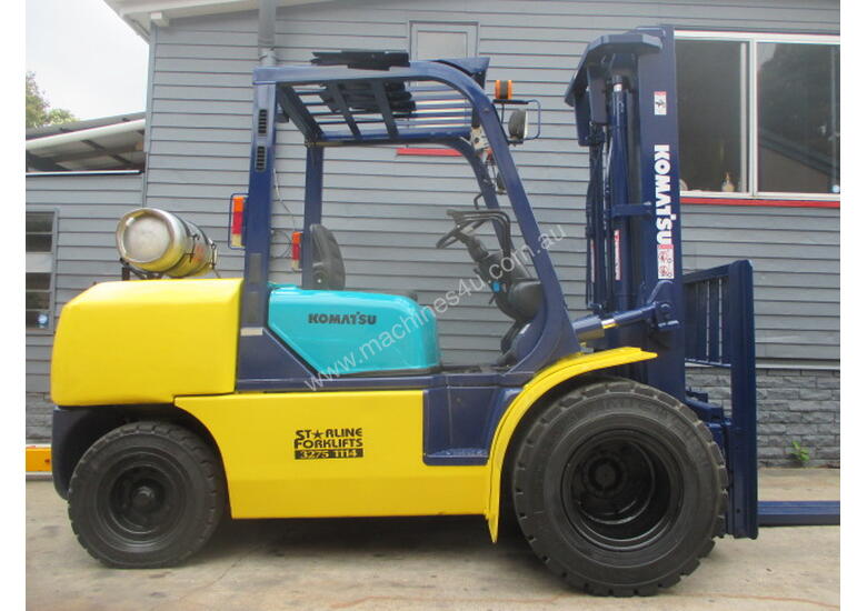 caption Komatsu 4.5 ton LPG Used Forklift #1584